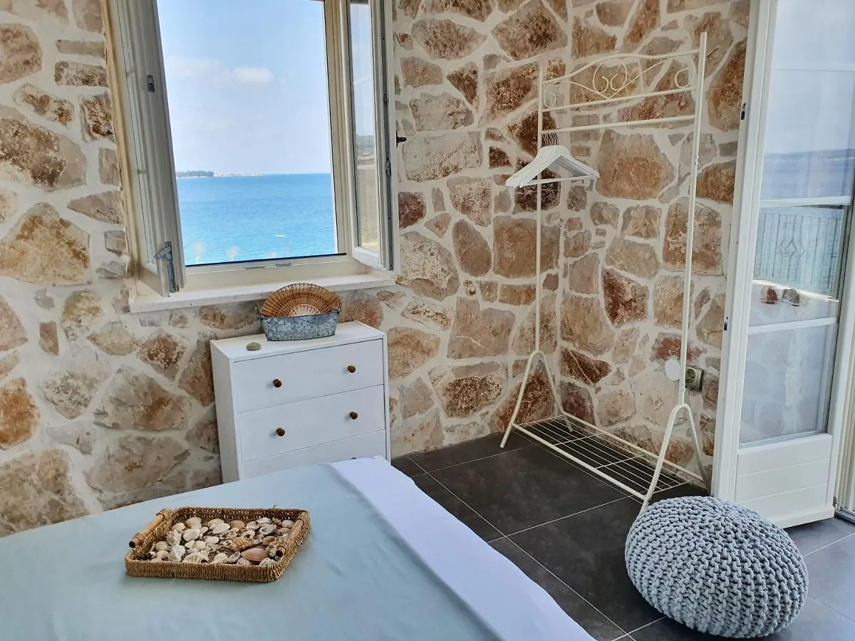 Apartamento Villa Pearl Of Kali, Island Ugljan - First Row To The Sea Croacia