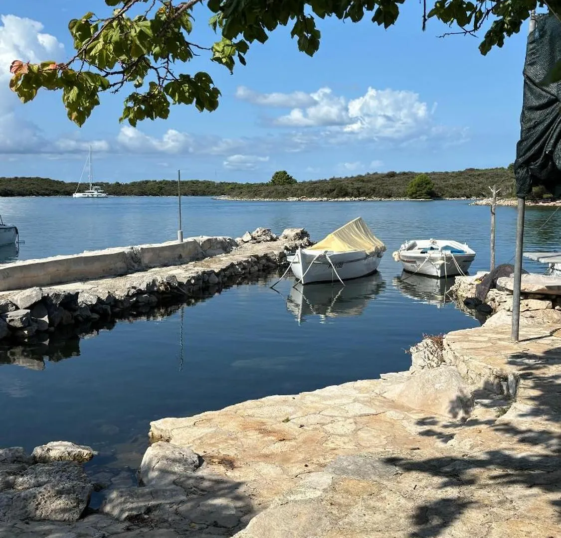 Villa Pearl Of Kali, Island Ugljan - First Row To The Sea Croacia