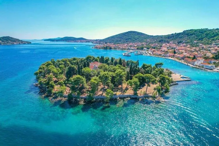 Villa Pearl Of Kali - Seafront Apartment