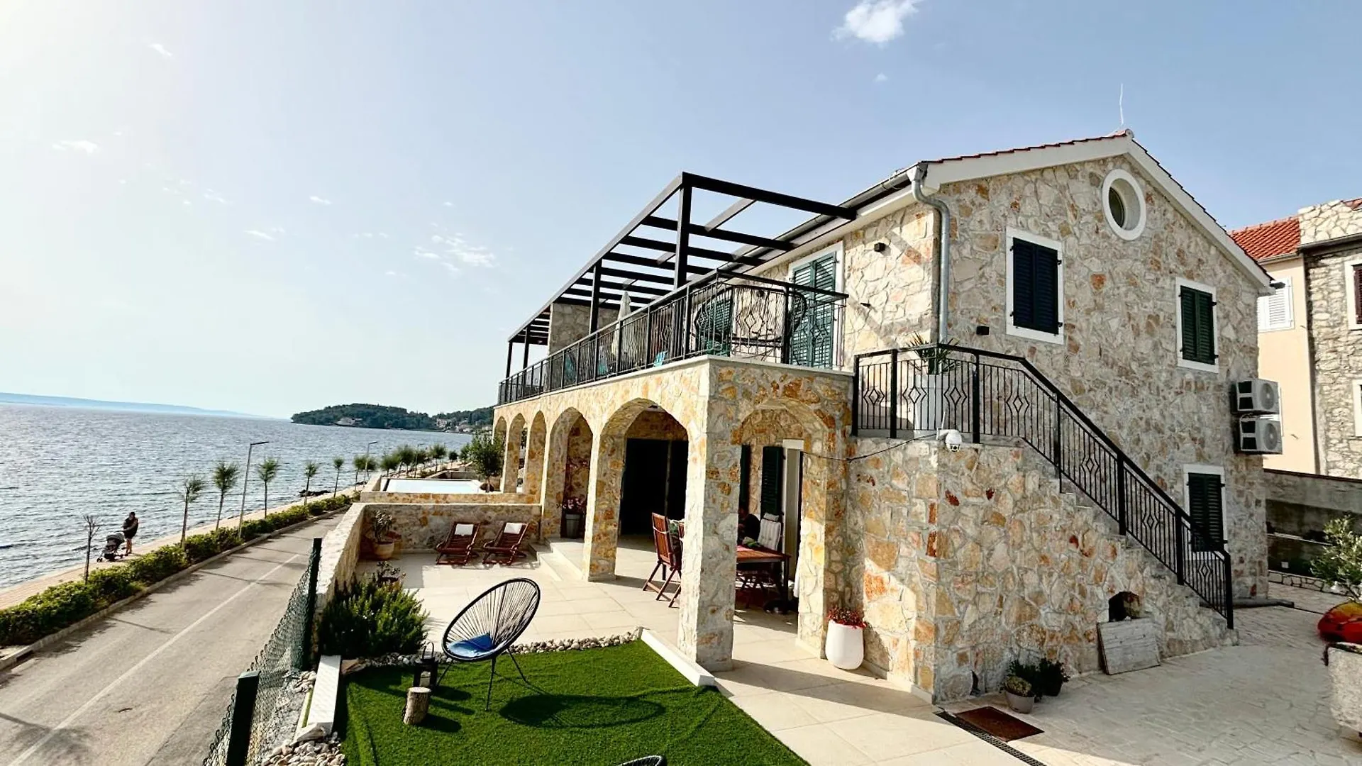 Villa Pearl Of Kali - Seafront