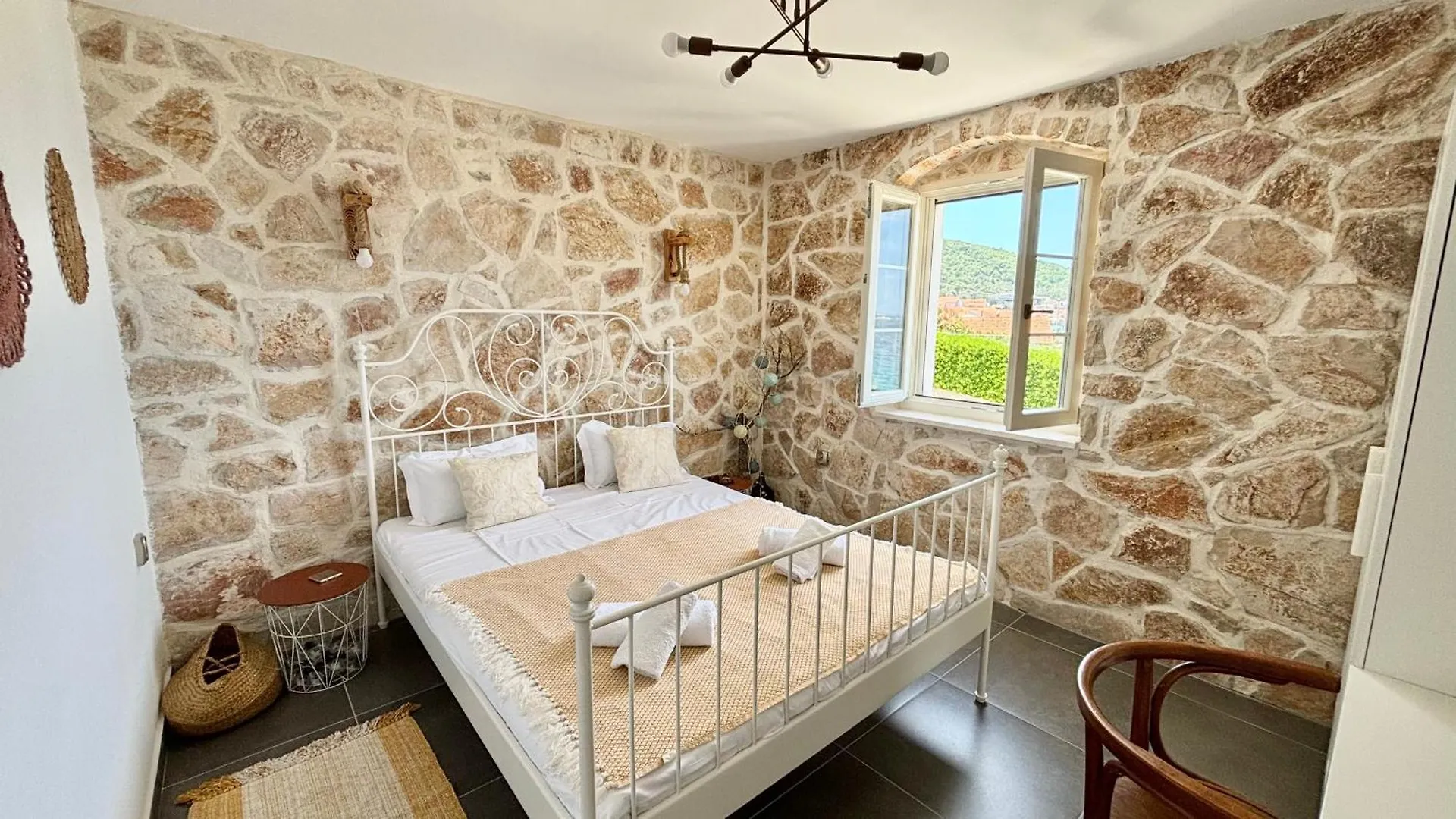 Villa Pearl Of Kali - Seafront Apartment
